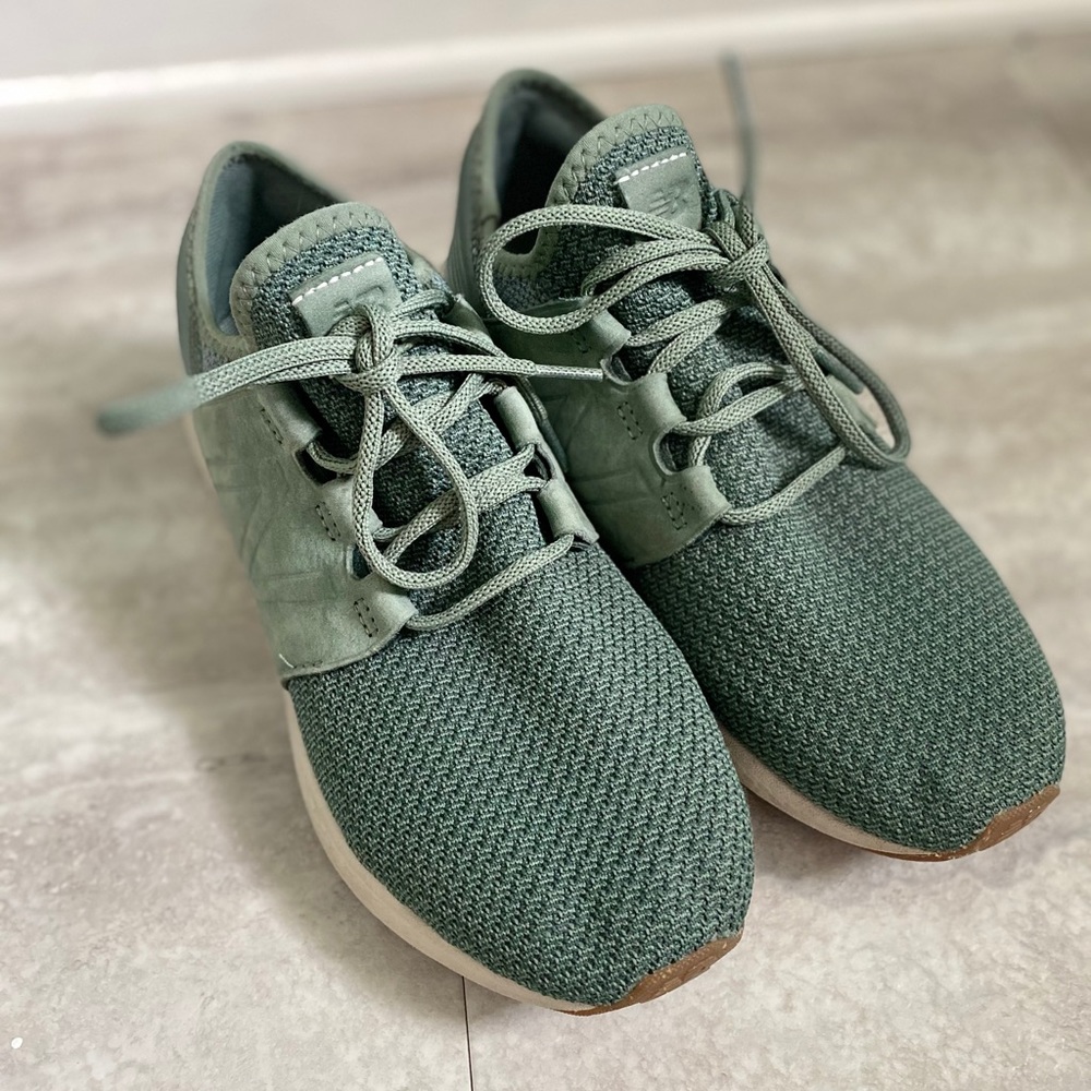 New Balance Cruz shoe
